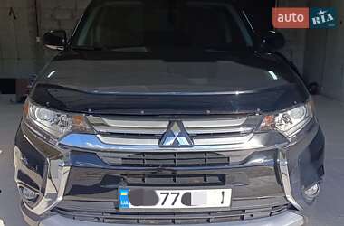 Внедорожник / Кроссовер Mitsubishi Outlander 2016 в Белой Церкви