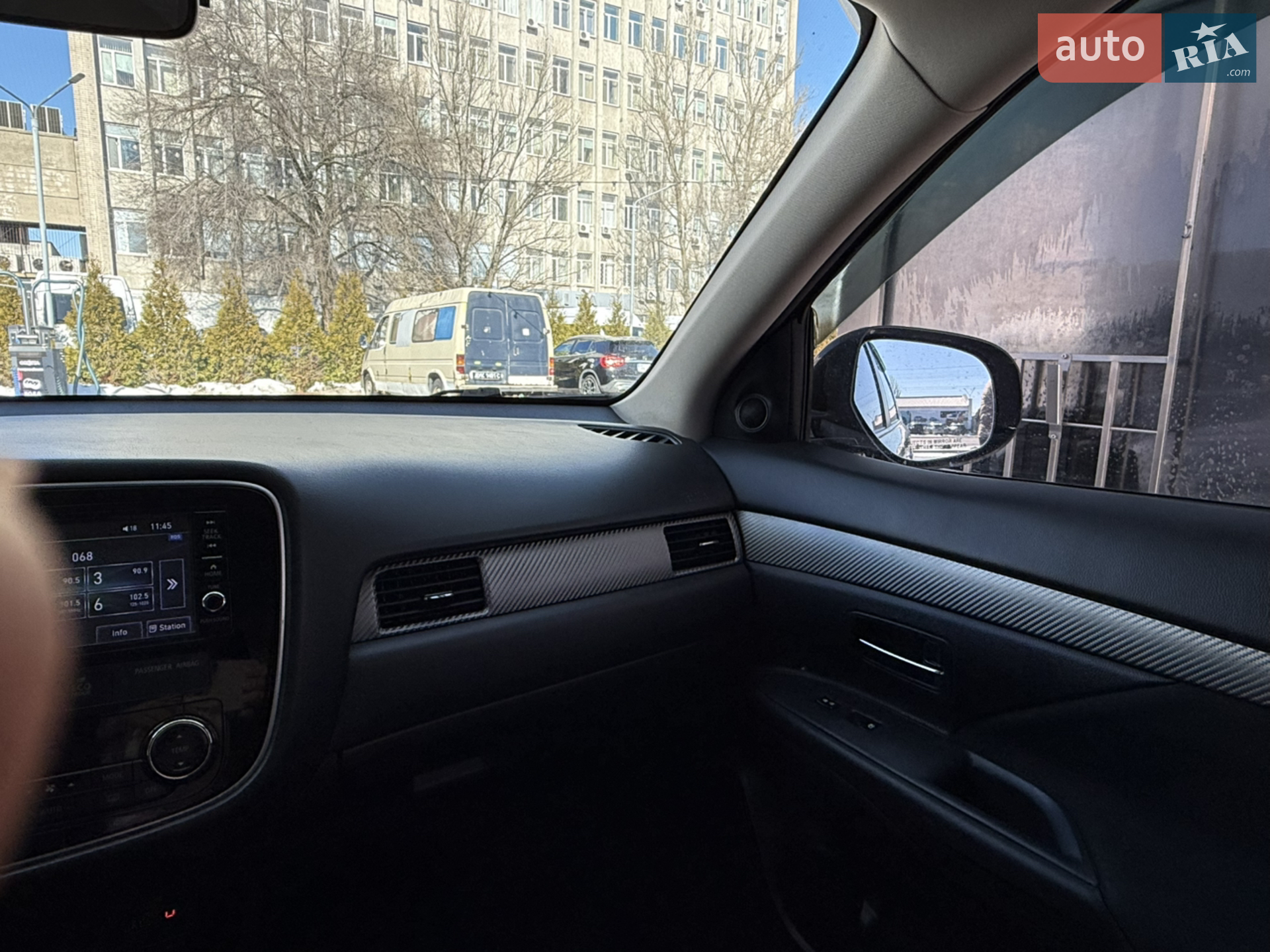 2017 Mitsubishi Outlander - мініатюра 18