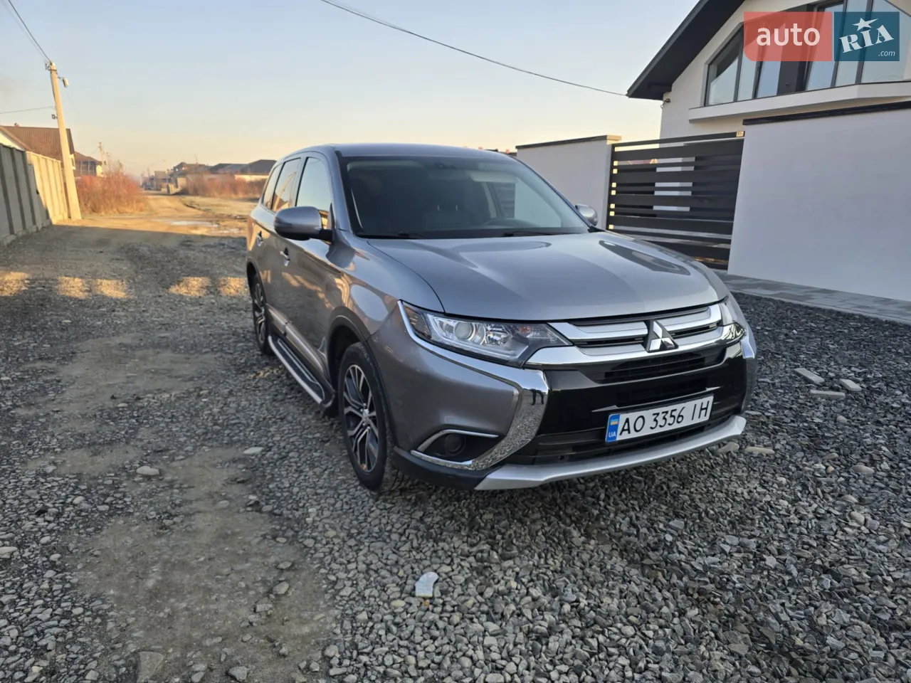 2016 Mitsubishi Outlander - мініатюра 20