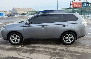 Внедорожник / Кроссовер Mitsubishi Outlander 2013 в Киеве