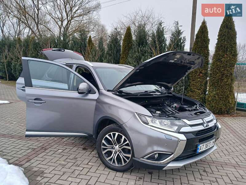 Mitsubishi Outlander 2016