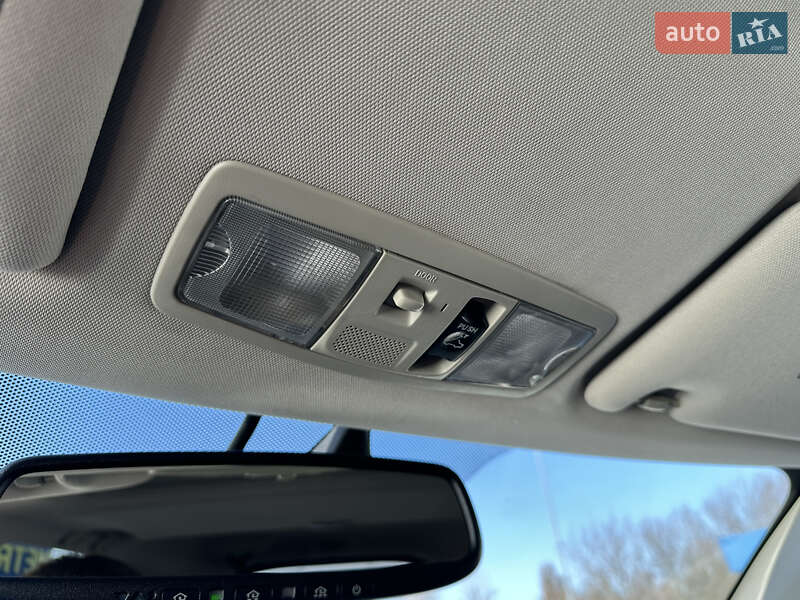 Внедорожник / Кроссовер Mitsubishi Outlander 2018 в Киеве