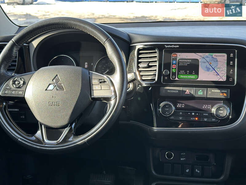 Внедорожник / Кроссовер Mitsubishi Outlander 2018 в Киеве