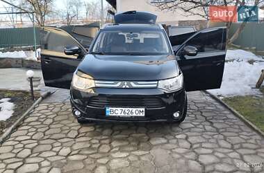 Позашляховик / Кросовер Mitsubishi Outlander 2013 в Львові