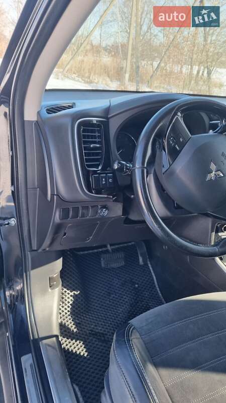 Внедорожник / Кроссовер Mitsubishi Outlander 2019 в Харькове фото 16 Внедорожник / Кроссовер Mitsubishi Outlander 2019 в Харькове