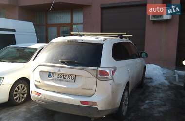 Внедорожник / Кроссовер Mitsubishi Outlander 2013 в Киеве