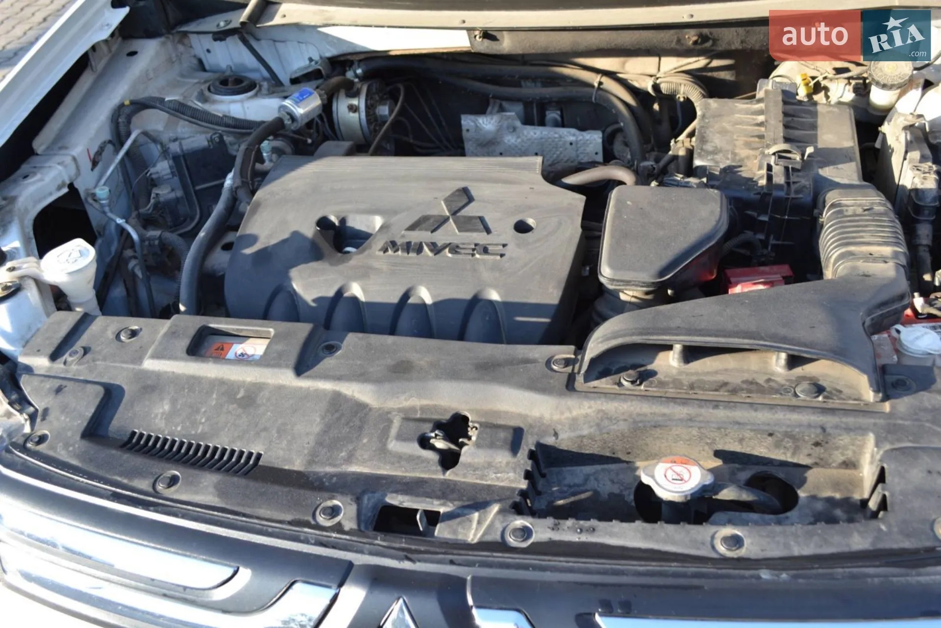 2012 Mitsubishi Outlander - мініатюра 10