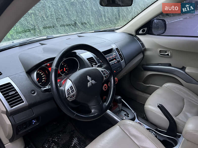 Внедорожник / Кроссовер Mitsubishi Outlander 2008 в Одессе