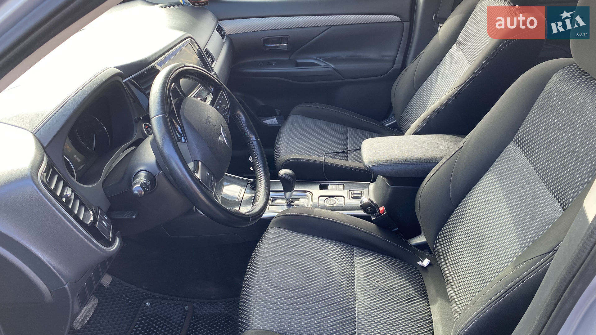 2016 Mitsubishi Outlander - мініатюра 15