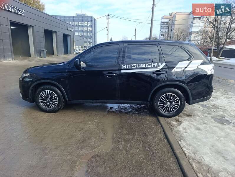 Mitsubishi Outlander 2014