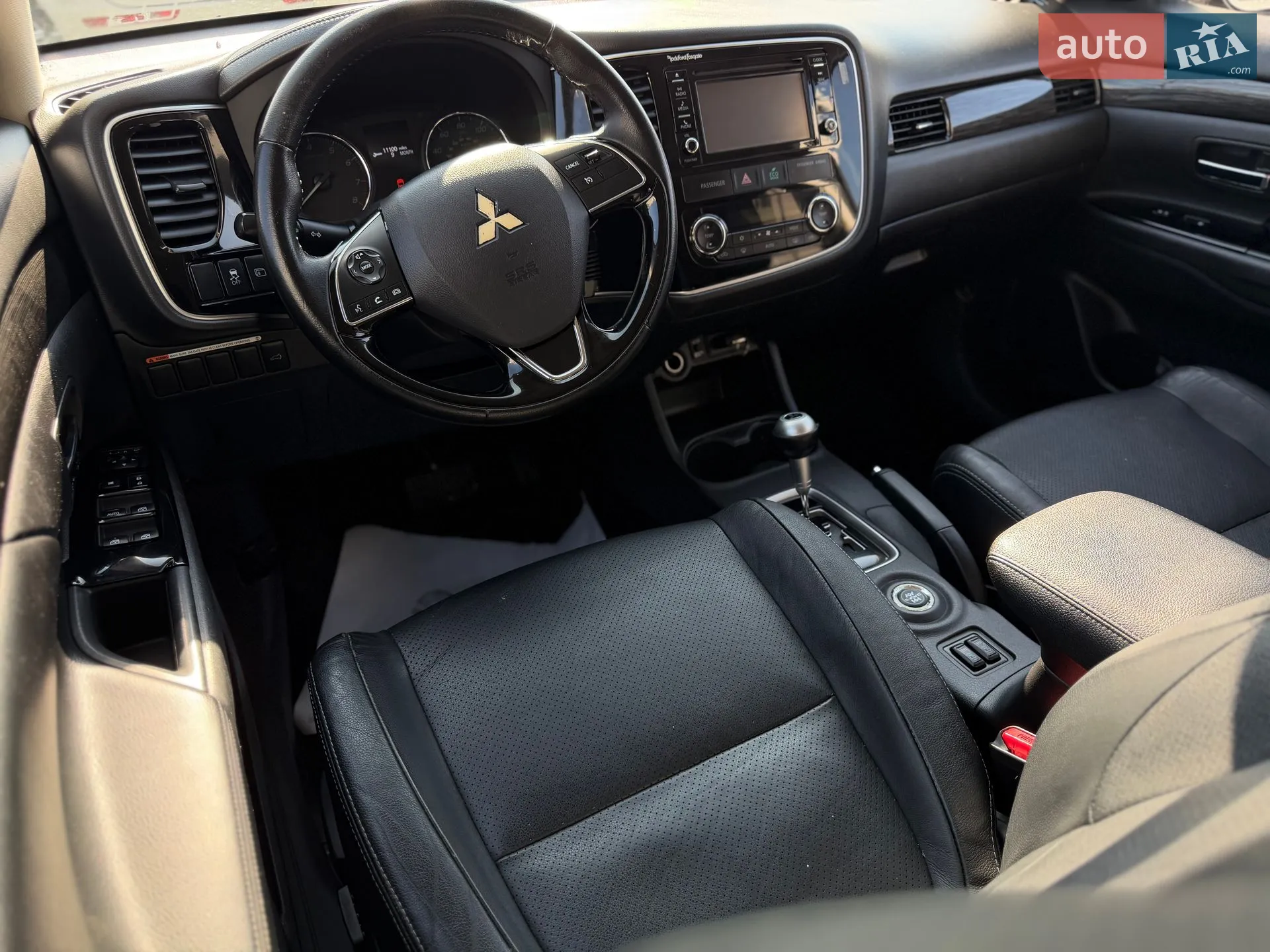 2016 Mitsubishi Outlander - мініатюра 14