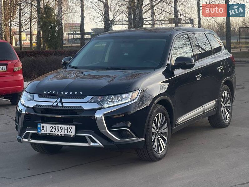Внедорожник / Кроссовер Mitsubishi Outlander 2019 в Львове