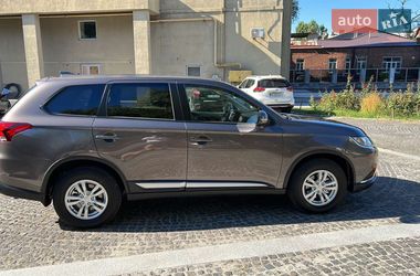 Внедорожник / Кроссовер Mitsubishi Outlander 2021 в Днепре