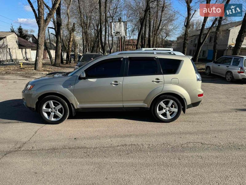 Внедорожник / Кроссовер Mitsubishi Outlander 2007 в Днепре