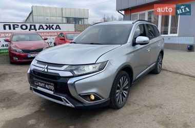 Позашляховик / Кросовер Mitsubishi Outlander 2018 в Миколаєві