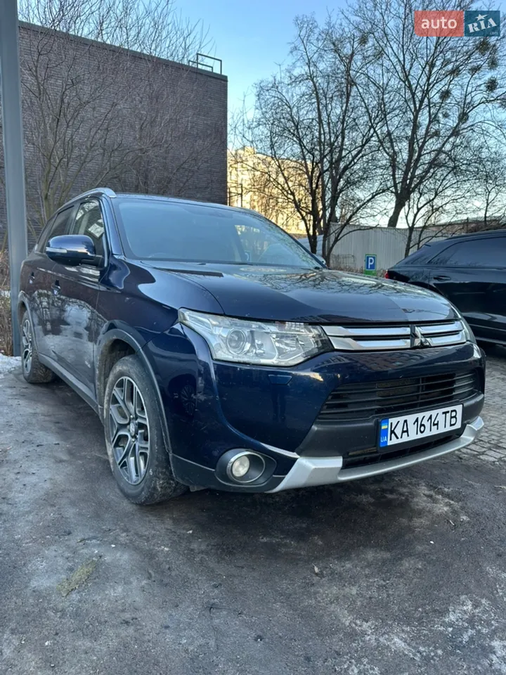 2015 Mitsubishi Outlander - мініатюра 13
