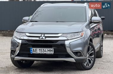 Внедорожник / Кроссовер Mitsubishi Outlander 2015 в Новомосковске
