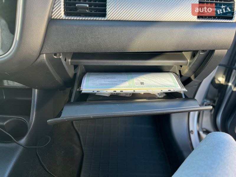 Внедорожник / Кроссовер Mitsubishi Outlander 2013 в Луцке