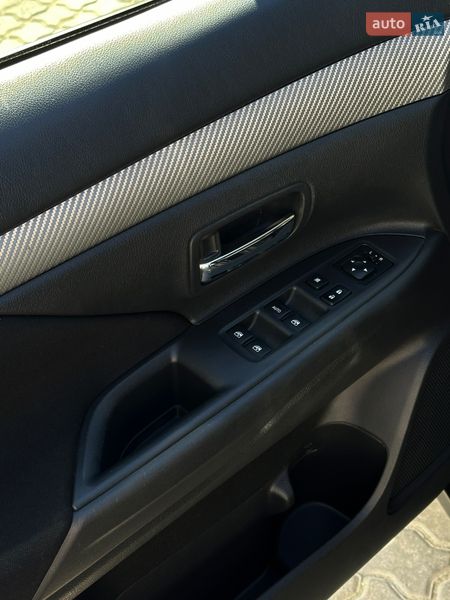 Внедорожник / Кроссовер Mitsubishi Outlander 2018 в Одессе