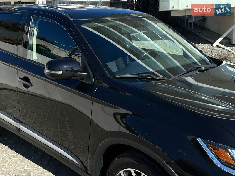 Внедорожник / Кроссовер Mitsubishi Outlander 2018 в Одессе