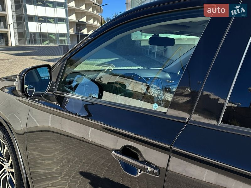 Внедорожник / Кроссовер Mitsubishi Outlander 2018 в Одессе