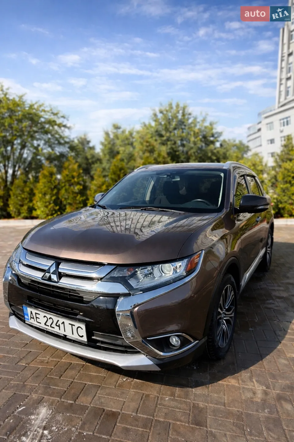 2017 Mitsubishi Outlander - фото 1