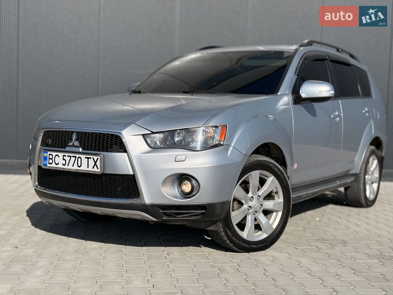 Внедорожник / Кроссовер Mitsubishi Outlander 2011 в Львове