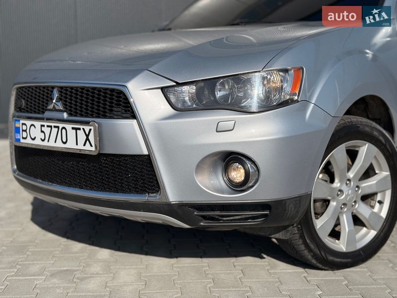 Внедорожник / Кроссовер Mitsubishi Outlander 2011 в Львове