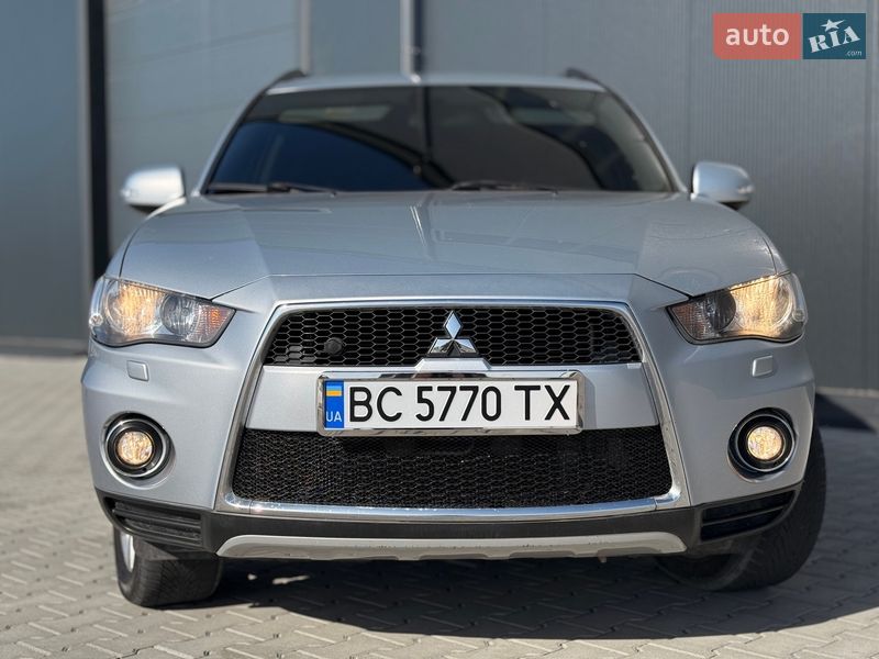 Внедорожник / Кроссовер Mitsubishi Outlander 2011 в Львове