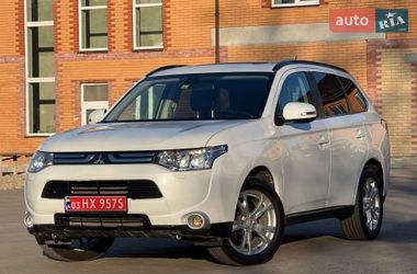 Внедорожник / Кроссовер Mitsubishi Outlander 2013 в Бродах