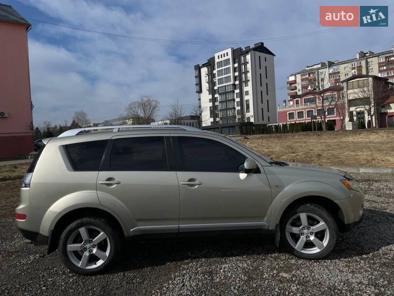 Внедорожник / Кроссовер Mitsubishi Outlander 2008 в Стрые