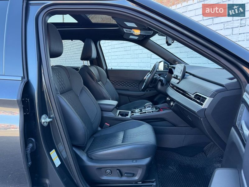 Внедорожник / Кроссовер Mitsubishi Outlander 2024 в Киеве