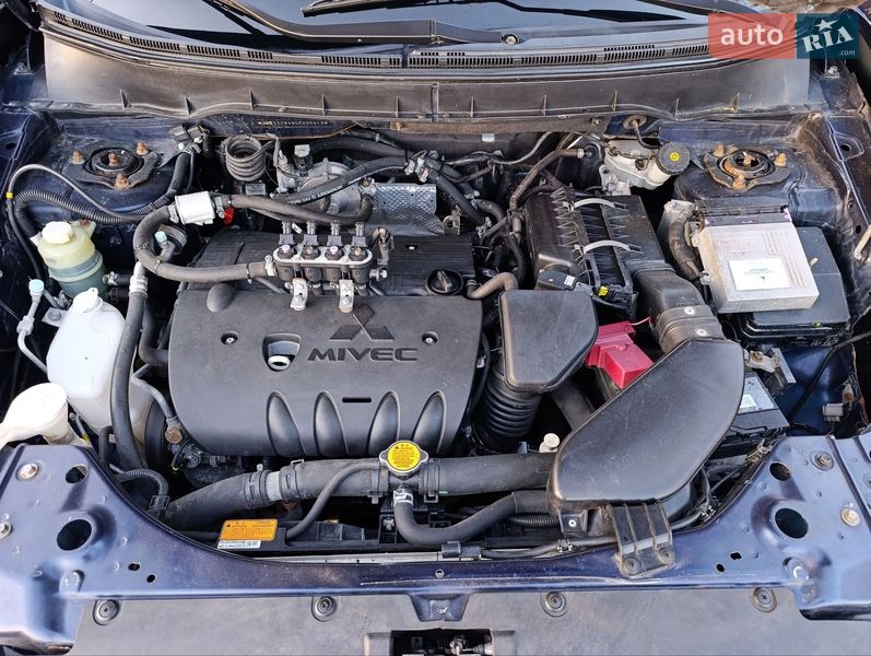 Внедорожник / Кроссовер Mitsubishi Outlander 2011 в Теофиполе