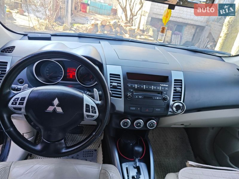 Mitsubishi Outlander 2009