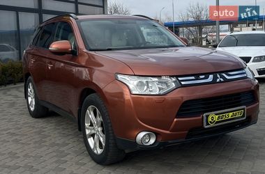 Позашляховик / Кросовер Mitsubishi Outlander 2012 в Мукачевому