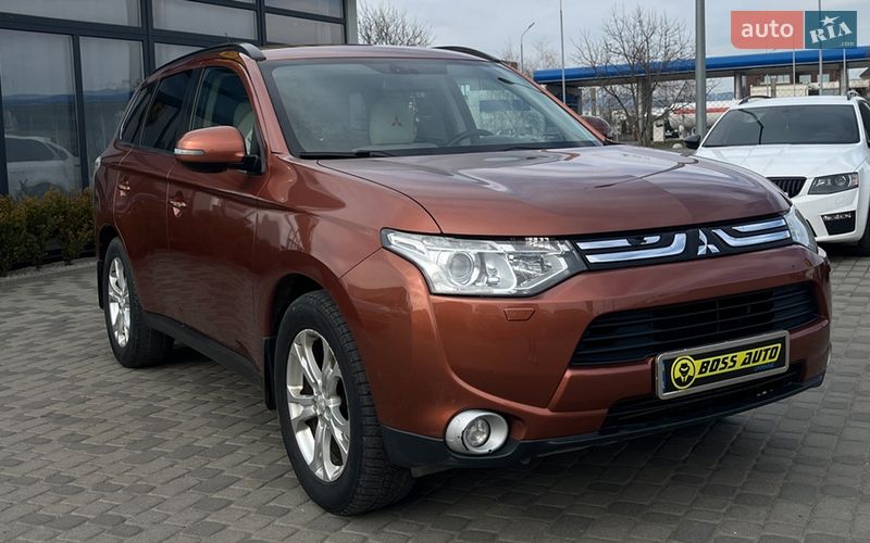 Mitsubishi Outlander 2012