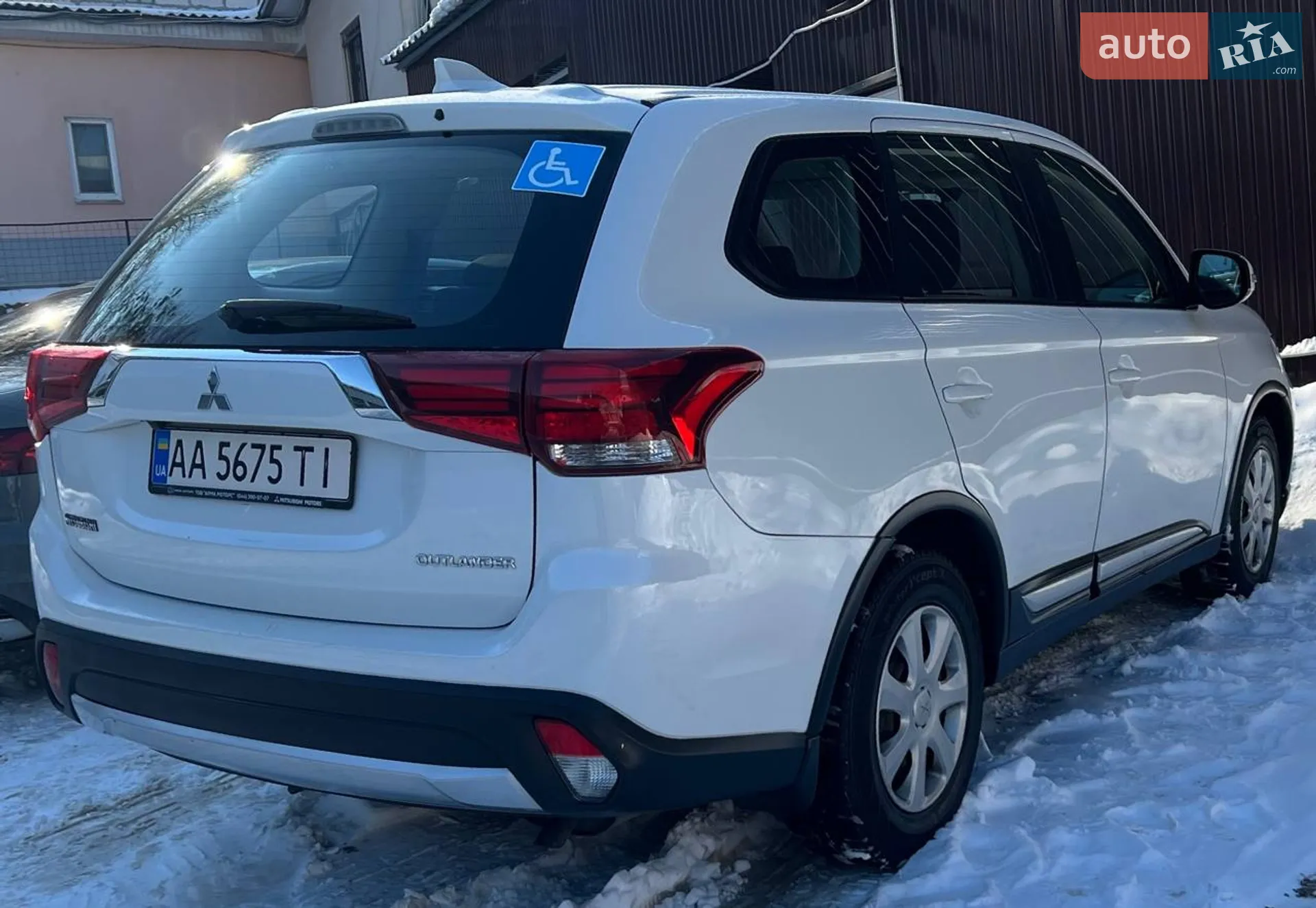 2018 Mitsubishi Outlander - мініатюра 6