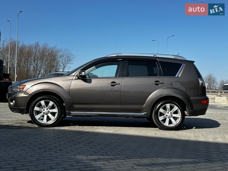 Внедорожник / Кроссовер Mitsubishi Outlander 2009 в Львове