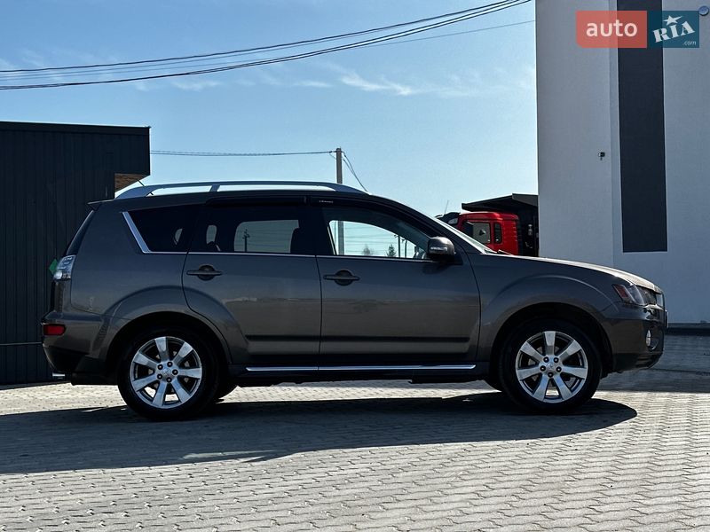 Внедорожник / Кроссовер Mitsubishi Outlander 2009 в Львове