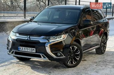 Позашляховик / Кросовер Mitsubishi Outlander 2017 в Білій Церкві