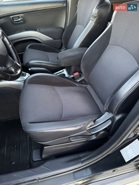 Внедорожник / Кроссовер Mitsubishi Outlander 2011 в Полтаве
