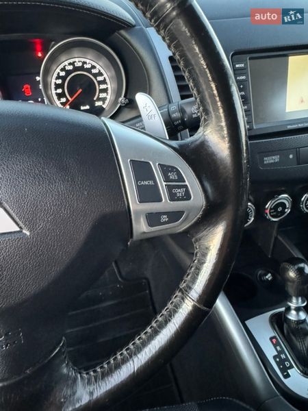 Внедорожник / Кроссовер Mitsubishi Outlander 2011 в Полтаве