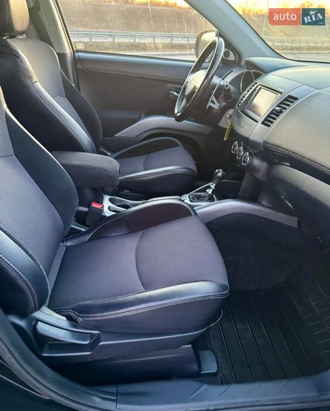 Внедорожник / Кроссовер Mitsubishi Outlander 2011 в Полтаве