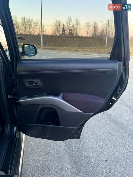 Внедорожник / Кроссовер Mitsubishi Outlander 2011 в Полтаве