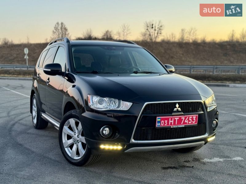 Внедорожник / Кроссовер Mitsubishi Outlander 2011 в Полтаве