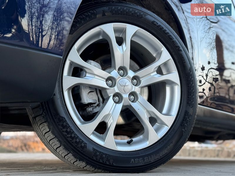 Позашляховик / Кросовер Mitsubishi Outlander 2013 в Дрогобичі