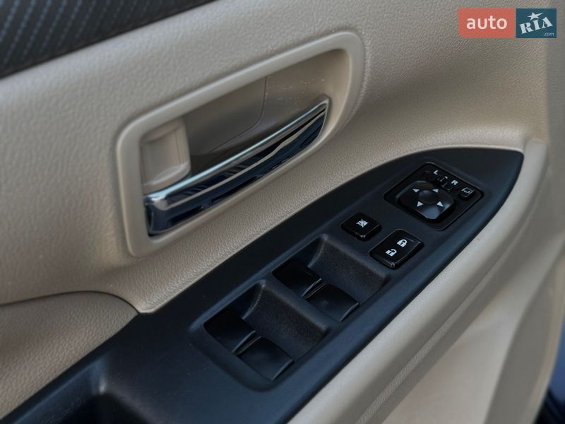 Позашляховик / Кросовер Mitsubishi Outlander 2013 в Дрогобичі