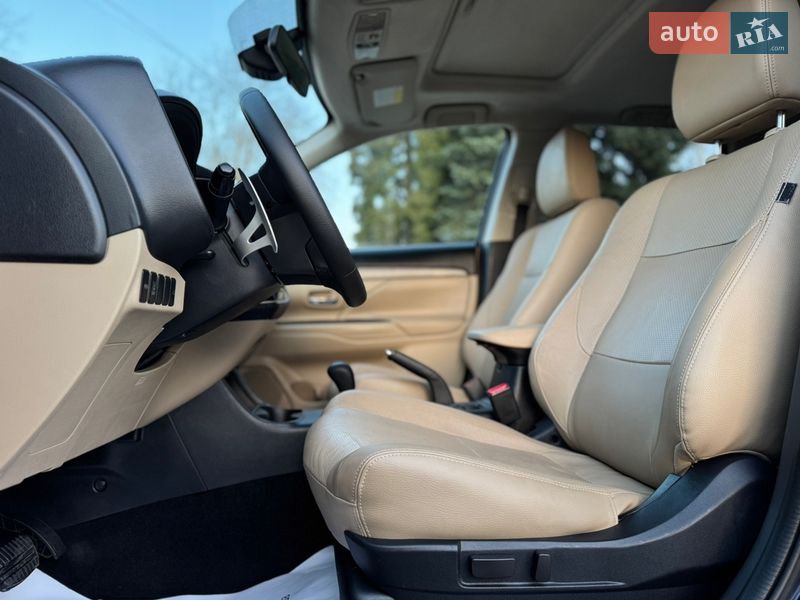 Позашляховик / Кросовер Mitsubishi Outlander 2013 в Дрогобичі
