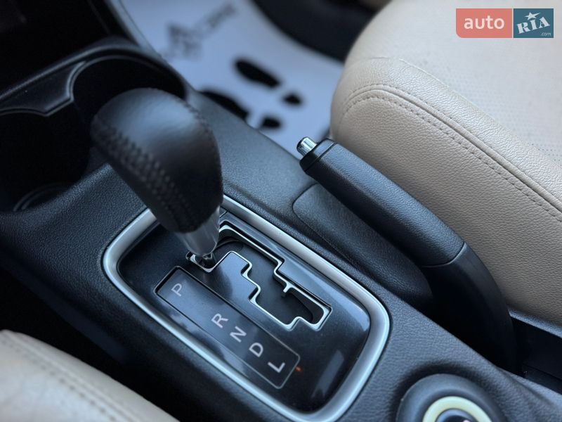 Позашляховик / Кросовер Mitsubishi Outlander 2013 в Дрогобичі