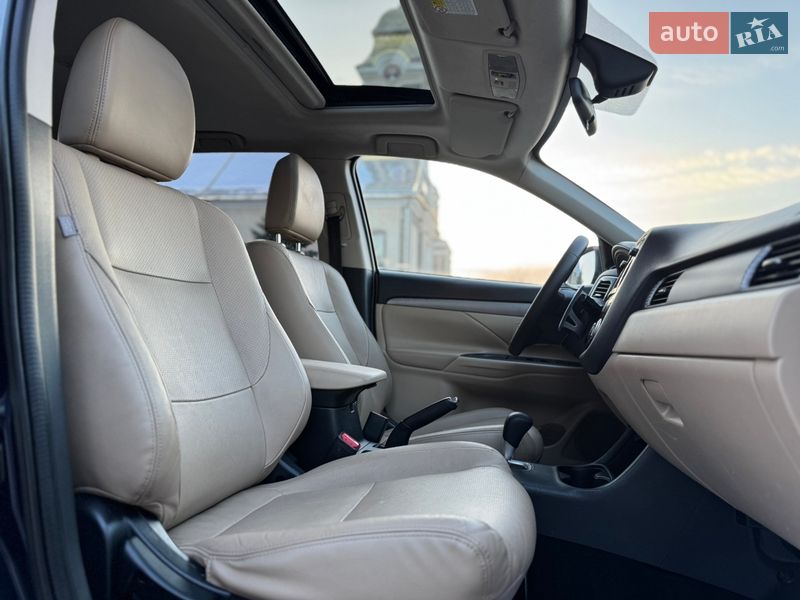 Позашляховик / Кросовер Mitsubishi Outlander 2013 в Дрогобичі